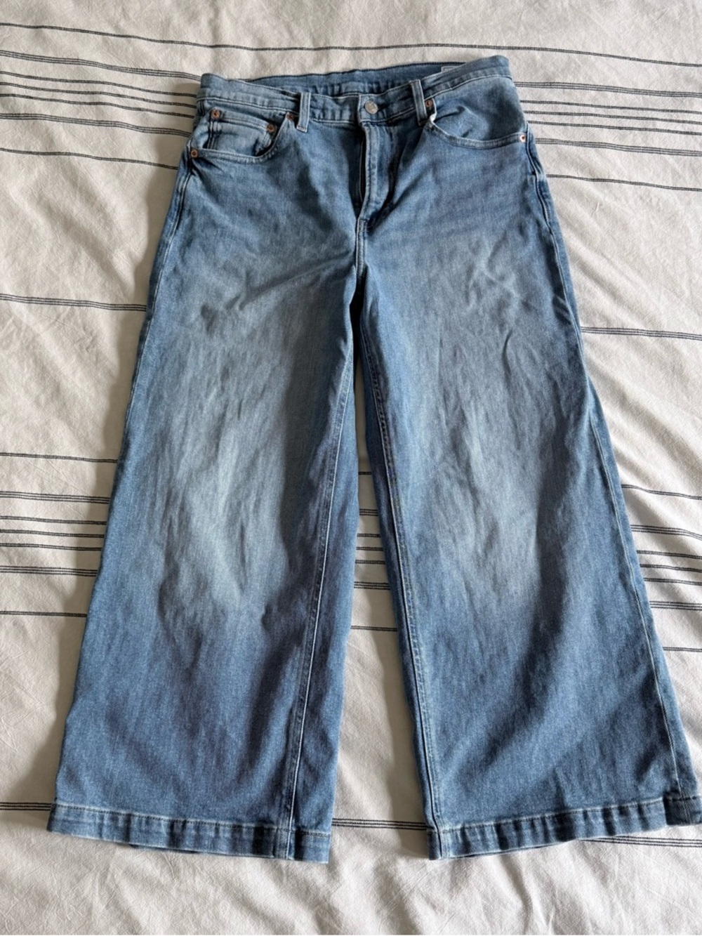 GAP High Rise Stride Ankle jeans